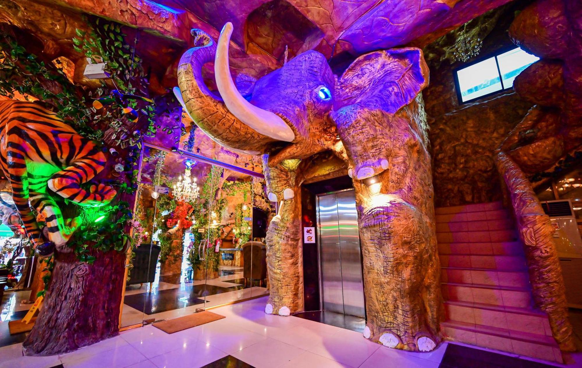 Tiger Complex Hotel Patong Dış mekan fotoğraf