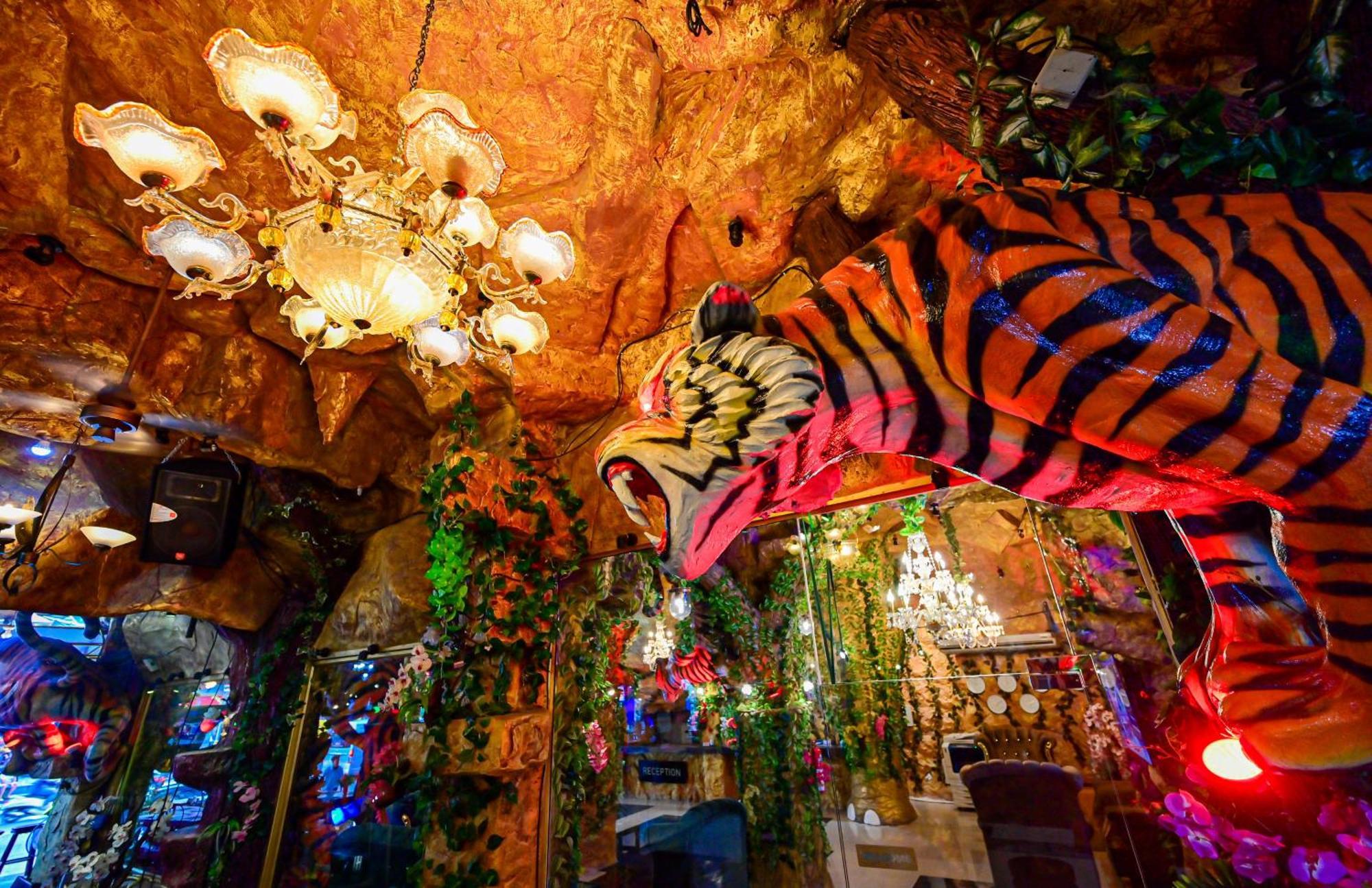Tiger Complex Hotel Patong Dış mekan fotoğraf