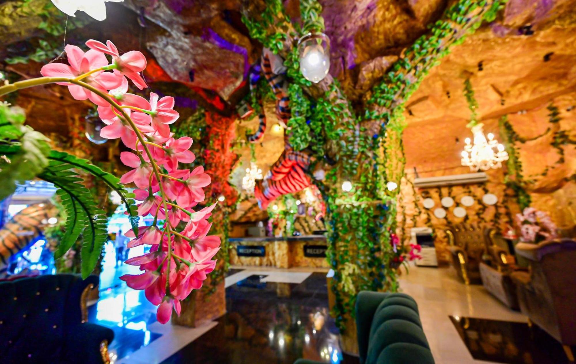 Tiger Complex Hotel Patong Dış mekan fotoğraf